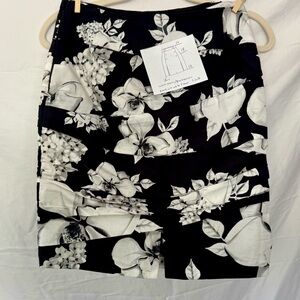 White House Black Market Black and White Bubble Mini Skirt